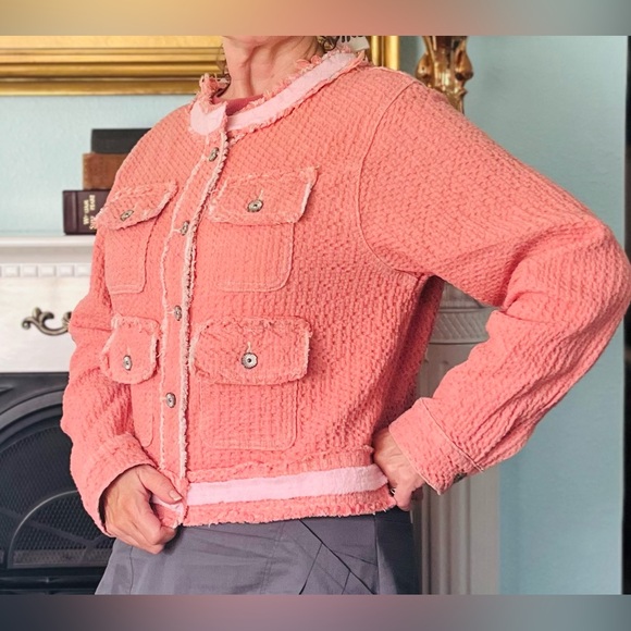 POL Jackets & Blazers - NWOT POL Coral Bouclé Cropped Pocket Jacket with a bit oversized flair.